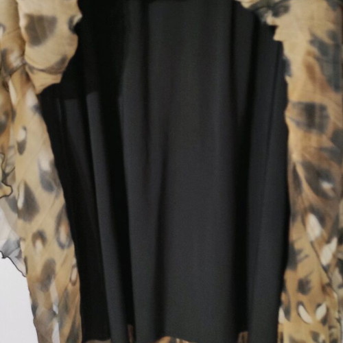 Animal print skirt like new, size L-XL, lightweight fabric