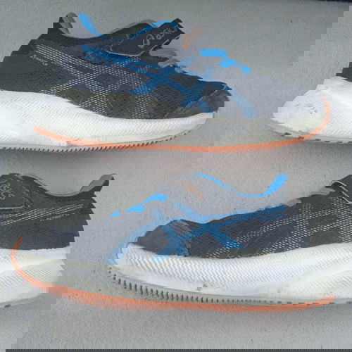 Παιδικά αθλητικά παπούτσια Asics μεταχειρισμένα, νούμερο 28,5, μπλε τιρκουάζ