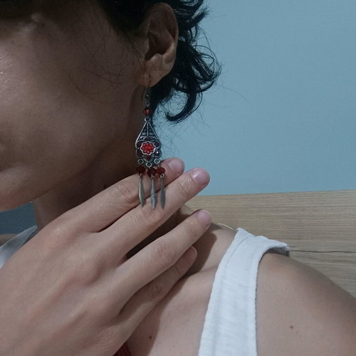 Vintage boho earrings like new, red
