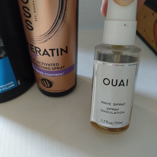 Syoss shampoo, Keratin spray and Ouai wave spray used set