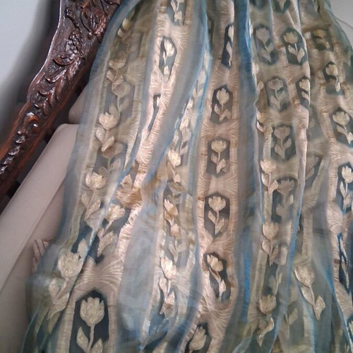 Curtain like new thin organza with embossed flowers 2.32x3.00