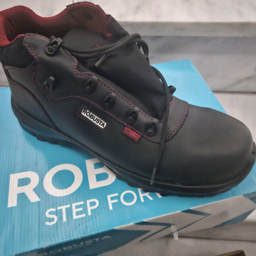 Industrial shoes with steel toe unused, size 44