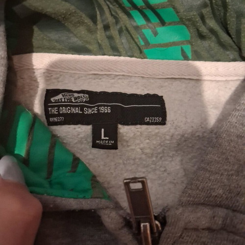 Vans jacket gray like new, size L