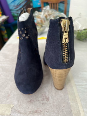 Tata Italia women's ankle boots new, blue, size 38