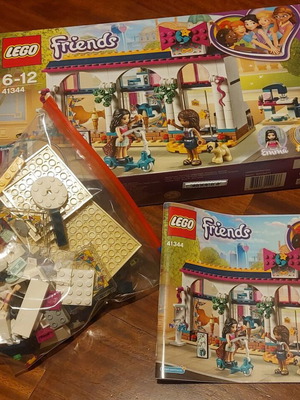 LEGO Friends Andrea's Accessories Store