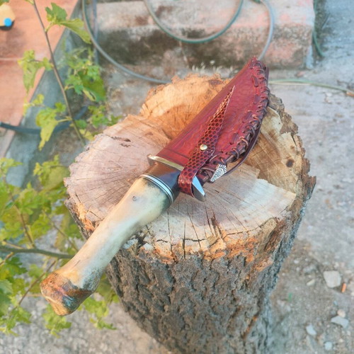 Handmade Bowie style hunting knife new with leather sheath