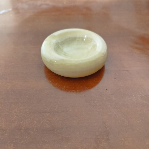 Marble ashtray like new, small white for one cigarette