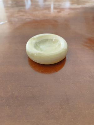 Marble ashtray like new, small white for one cigarette