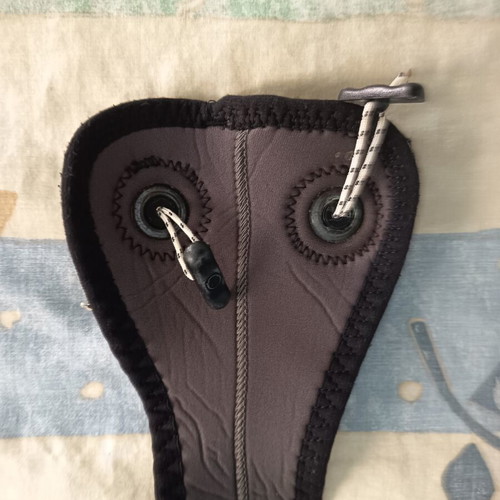 Kartelias 5mm diving suit, used lower part new upper part