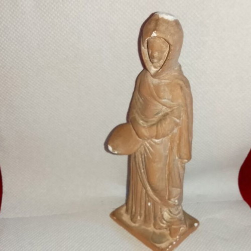 Tanagra Statuette 360 BC faithful replica like new