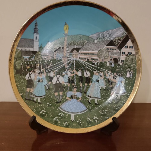 Bavaria Porzellan vintage decorative plate like new
