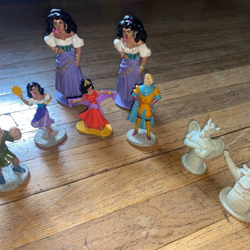 Disney Notre Dame collectible figures used, set of 9
