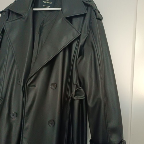 Pull & Bear black faux leather coat like new, size L