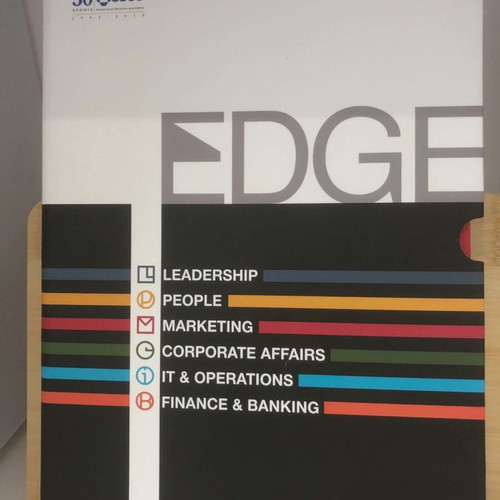The Edge special edition book set like new, 6 issues in hardcover case