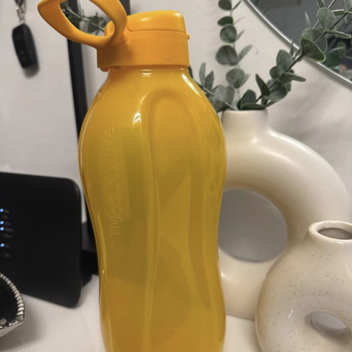 Tupperware 2lt used, orange shade, excellent condition