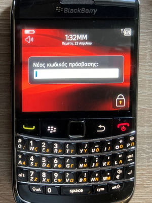 Blackberry Bold 9700 like new with original charger