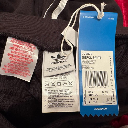 Adidas Originals 3-Stripes kids sweatpants new, size 164 cm