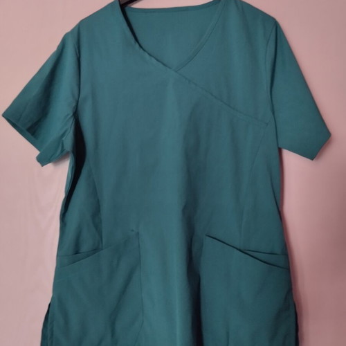 Nursing uniform like new, size M, elastic pants with side pockets
