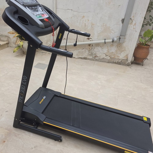 Everfit TFK 330 EVO treadmill like new with electric incline
