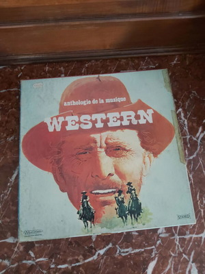 Western anthology used, box set of 4 vinyl records