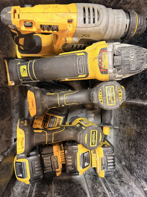 DeWalt 18V XR Brushless power tool set used, 4 machines