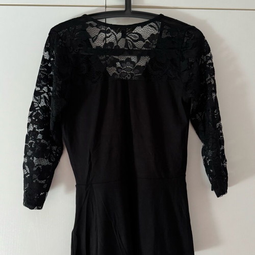 Lipsy London blouse with lace and 3/4 sleeve, new, black size M