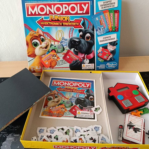 Monopoly Junior electronic banking board game used