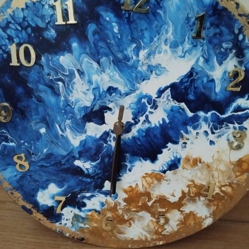 Wooden decorative clock handpainted, like new