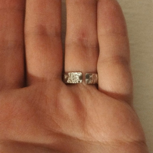 Laitnesse silver ring with hammered surface, new
