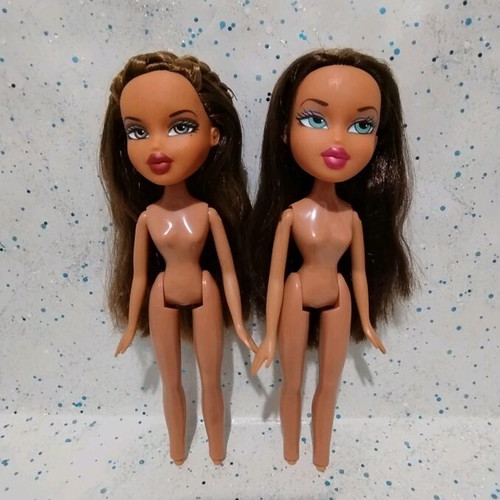 Bratz Sun kissed Summer Yasmin and rare Dana dolls used, set of 2
