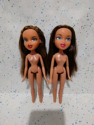 Bratz Sun kissed Summer Yasmin and rare Dana dolls used, set of 2