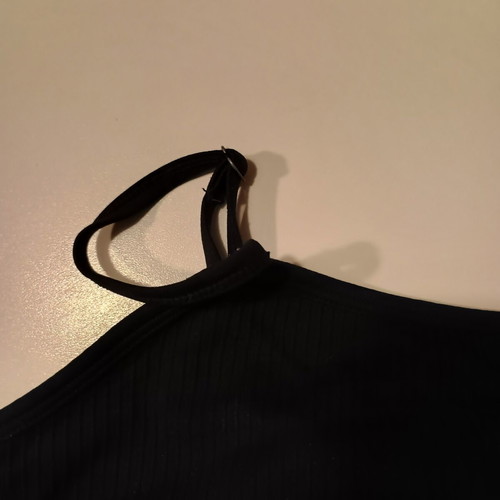 Aim'n women's sports bra like new, adjustable straps, black, size M