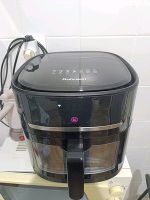 Rohnson Airfryer 8 liters with wifi like new