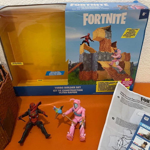 Fortnite Turbo Builder Set like new, two action figures Rabbit Raider and Vertex