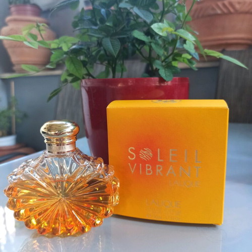 Soleil Vibrant Lalique 40ml like new, authentic