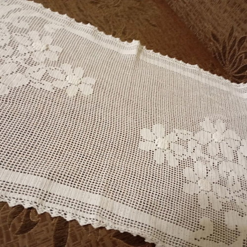 Handmade table runner like new