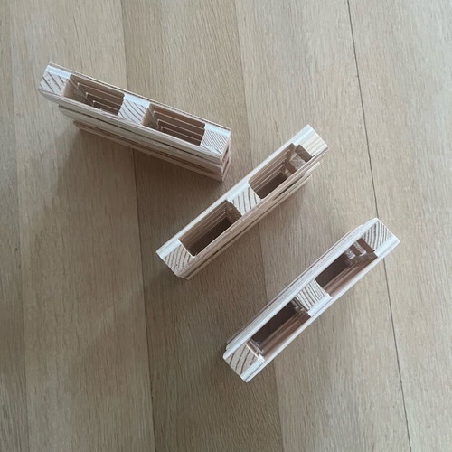 Set of 3 mini pallets like new, multipurpose