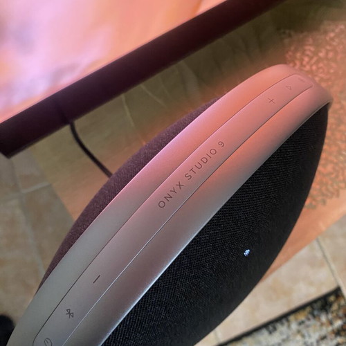 Harman Kardon Onyx smart speaker like new