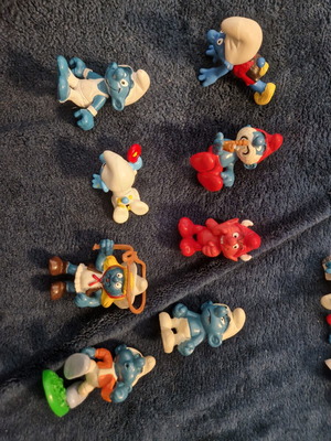 Peyo Smurfs figures used, full set