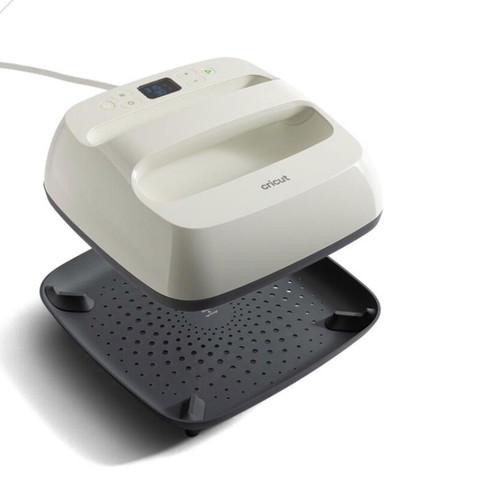 Cricut Explore 4 Seashell and EasyPress like new