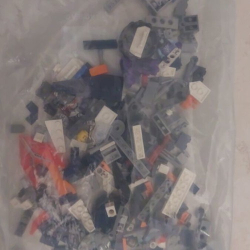 Lego Nexo Knights Set 70348 new, missing few pieces, 3 figures