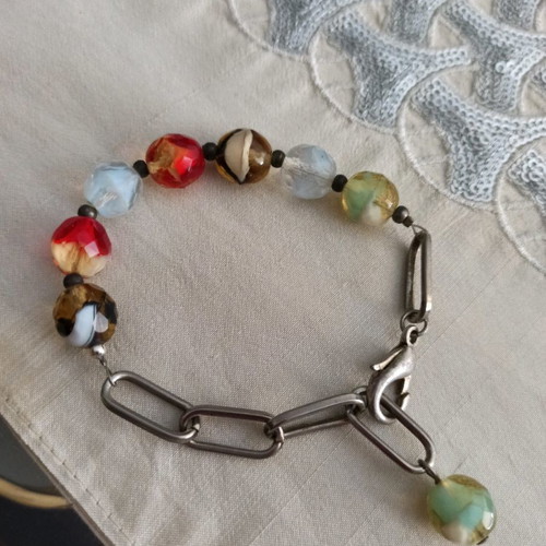Boho necklace and bracelet set like new with glass beads
