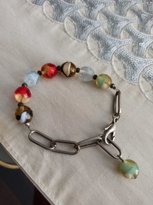 Boho necklace and bracelet set like new with glass beads