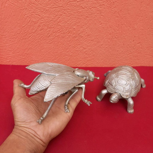 Metal ashtrays used, aluminum in excellent condition