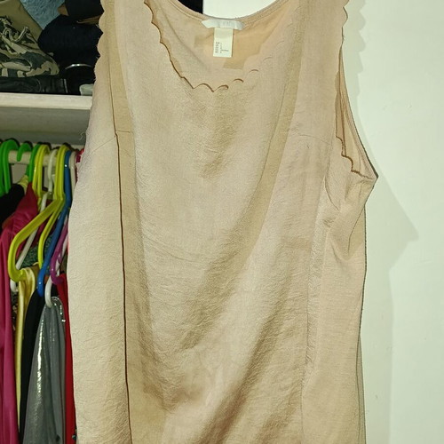 H&M blouse used, size large, pale pink