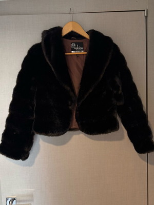 Eco fur like new, very dark brown, size XS
