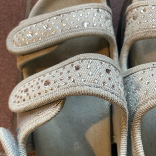 Girls' shoes size 33 used, Nike white boots, denim Zara with strass, adilette
