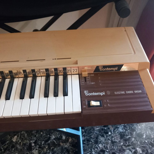 Vintage Bontempi B9 electric harmonium used