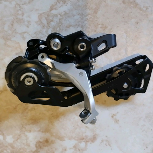 Mountain bike bicycle mechanism like new