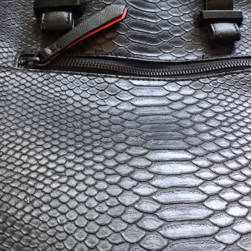 Paul's Boutique bag like new, spacious with adjustable strap